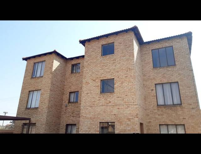 2 BEDROOM APARTMENT FOR SALE IN GREENHILLS EXT 3